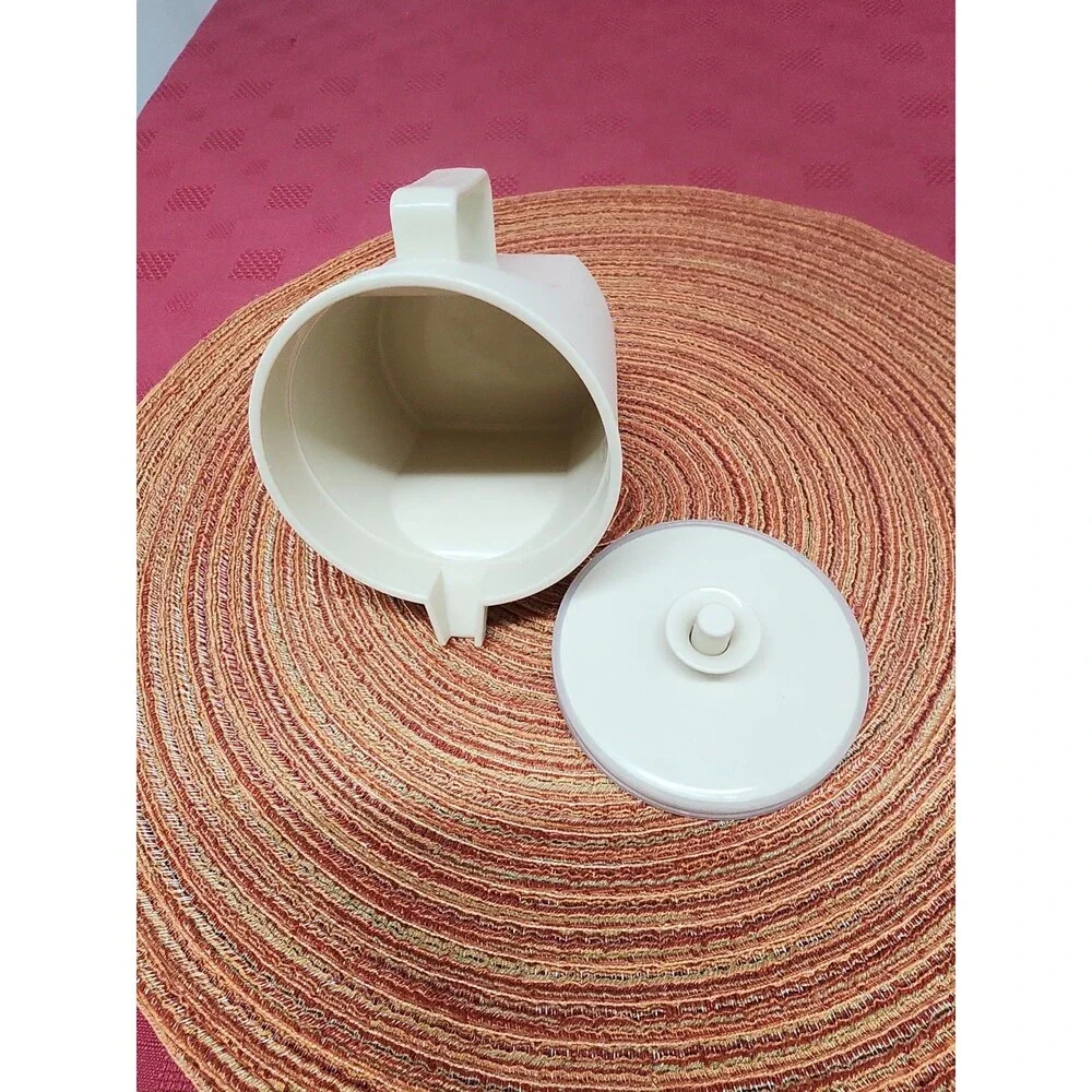 Vintage Tupperware Creamer w/Airtight Lid # 1414 Almond 1970's Made In The USA